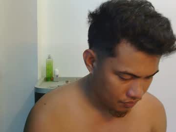 Urdreamgroompinoy Chaturbate stream image from April 07, 2025