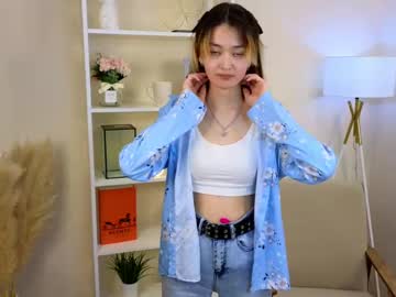 Elvahetherington Chaturbate stream image from April 07, 2025