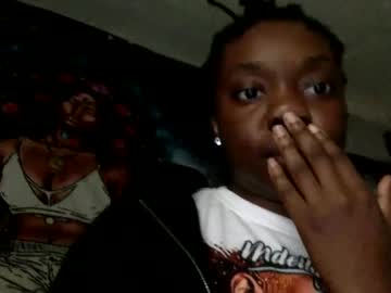 Symonemoans Chaturbate stream image from April 07, 2025