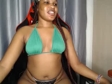 Shugacubee Chaturbate stream image from April 07, 2025
