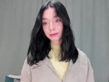 Softcoredoll Chaturbate stream image from April 07, 2025