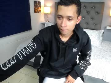 Dereck_Cross Chaturbate stream image from April 07, 2025