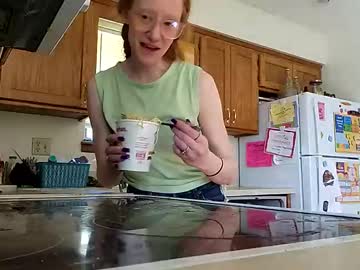 Kissmariebliss stream image from April 07, 2025