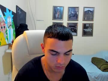 Yker18 Chaturbate stream image from April 07, 2025