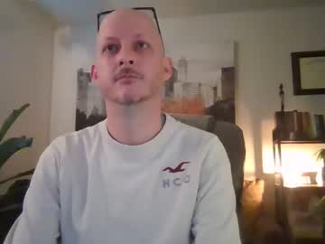 Mramccray Chaturbate stream image from April 07, 2025