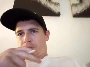 Thatguyfluybuy Chaturbate stream image from April 07, 2025