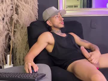 Tattoguys_Cums Chaturbate stream image from April 08, 2025