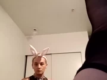 Misswolfii Chaturbate stream image from April 08, 2025