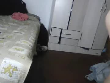 Ginon293 Chaturbate stream image from April 08, 2025