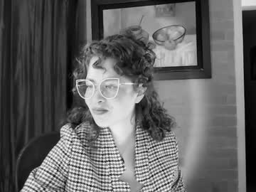 Snow_Flowers Chaturbate stream image from April 08, 2025
