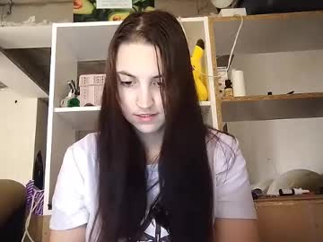 Brittbrownell Chaturbate stream image from April 08, 2025