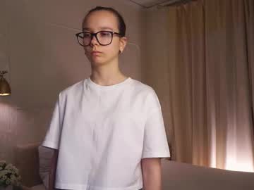Esmecarll Chaturbate stream image from April 08, 2025
