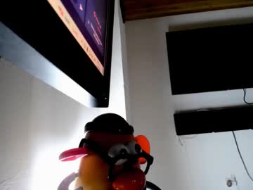 Liahot29 Chaturbate stream image from April 08, 2025