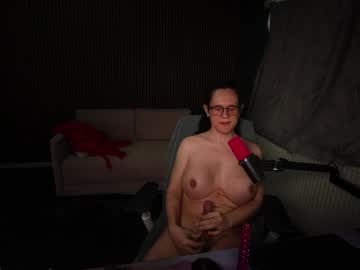Alexiaspear Chaturbate stream image from April 08, 2025