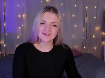 Annyhandd Chaturbate stream image from April 08, 2025