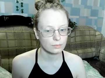 Crampuu Chaturbate stream image from April 08, 2025