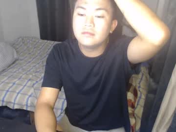 Bigducks12x Chaturbate stream image from April 08, 2025