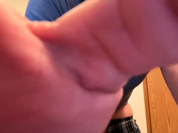 Bigrubbie Chaturbate stream image from April 08, 2025