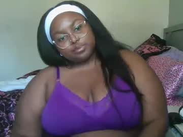 Divinenicole22 Chaturbate stream image from April 08, 2025
