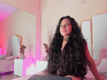 Stephanie_Laraa Chaturbate stream image from April 08, 2025