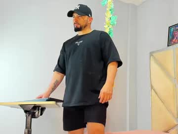 Thiago_Pg5 Chaturbate stream image from April 08, 2025