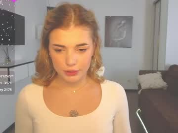 Adri_Dream Chaturbate stream image from April 08, 2025