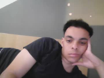 Lolklink999 Chaturbate stream image from April 08, 2025