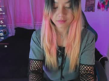 Michelle_Mccain Chaturbate stream image from April 08, 2025