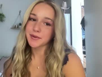 Stellaraexox Chaturbate stream image from April 08, 2025