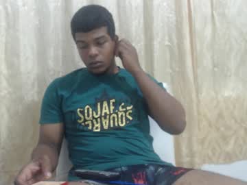 Yeisonsexyhot Chaturbate stream image from April 09, 2025