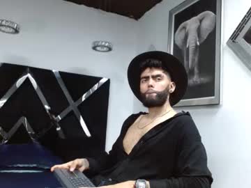 Isaac_Vercetis Chaturbate stream image from April 09, 2025