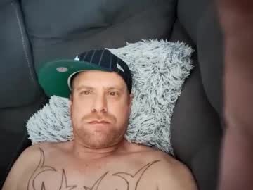Milkman347914 Chaturbate stream image from April 09, 2025