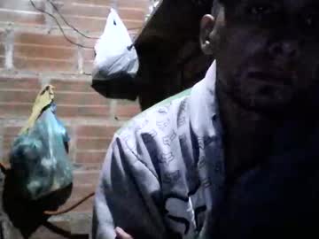 Boycumlatino21 Chaturbate stream image from April 09, 2025