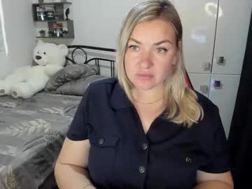 Nikaskylink Chaturbate stream image from April 09, 2025