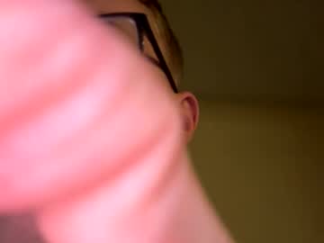 Isaa667620 Chaturbate stream image from April 09, 2025