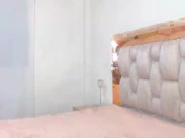 Lolaperrys Chaturbate stream image from April 09, 2025