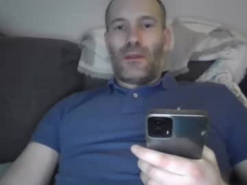 32scandinavian Chaturbate stream image from April 09, 2025
