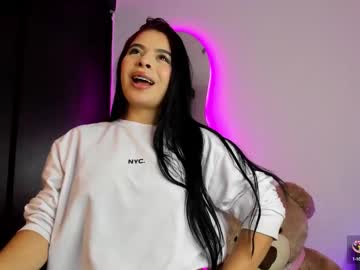 Lyapetite Chaturbate stream image from April 09, 2025