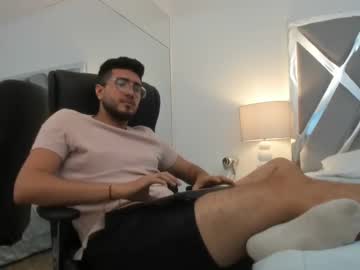 Bryperez Chaturbate stream image from April 09, 2025