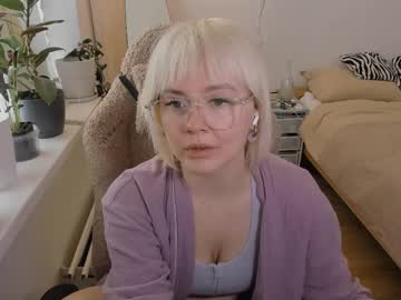 Rororo1818 Chaturbate stream image from April 09, 2025