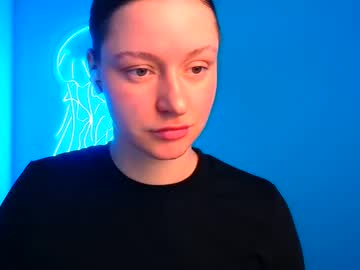 Foxy_Kamilla Chaturbate stream image from April 09, 2025