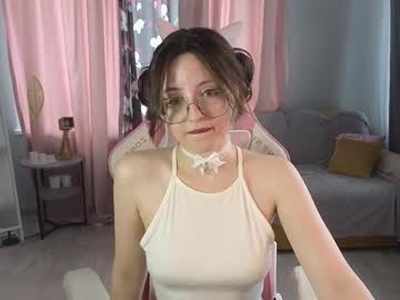 Rainybella Chaturbate stream image from April 09, 2025
