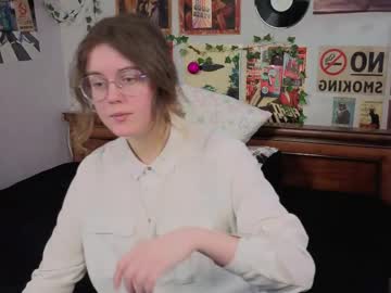 Meganblewett Chaturbate stream image from April 09, 2025