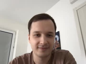 Loveishurtingus Chaturbate stream image from April 09, 2025
