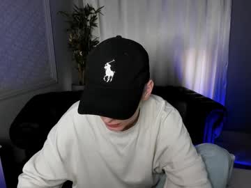 Gucci__Gang Chaturbate stream image from April 09, 2025