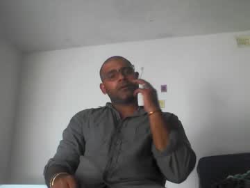 Madhuram123 Chaturbate stream image from April 09, 2025