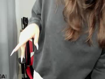 Sara_Lovetokens_ Chaturbate stream image from April 09, 2025