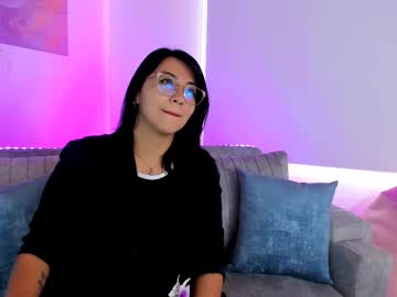 Charlotte_2910 Chaturbate stream image from April 09, 2025