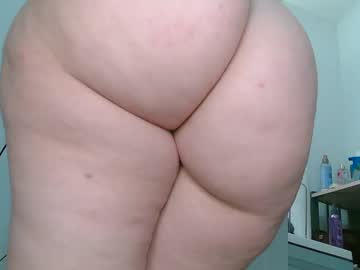 Daphnemoonpie stream image from April 09, 2025