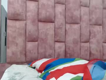 Emer_1999 Chaturbate stream image from April 09, 2025